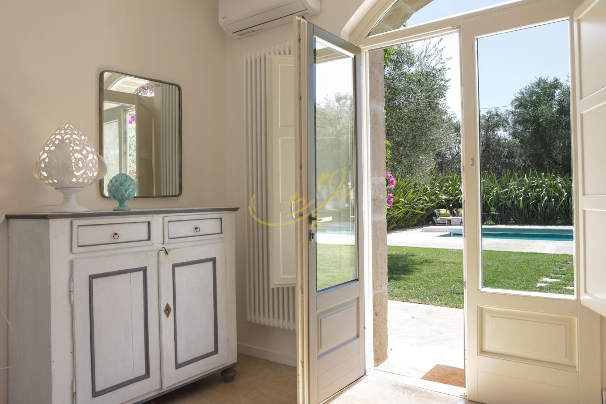 Td Dimora Del Giglio With Organic Garden With Pool Ostuni Exterior foto