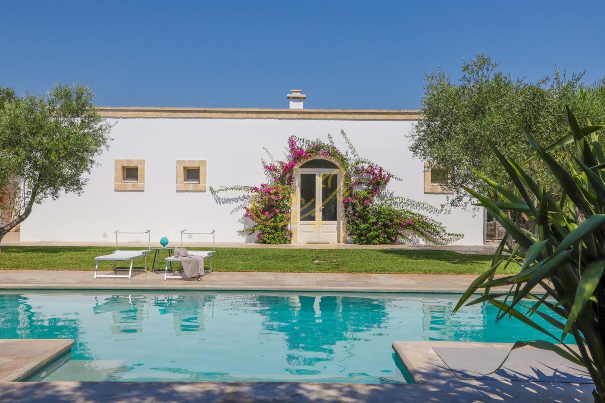 Td Dimora Del Giglio With Organic Garden With Pool Ostuni Exterior foto
